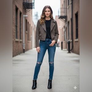 Artizia Talula Vegan Suede Brown
Asymmetrical‎ Moto Jacket Size Medium